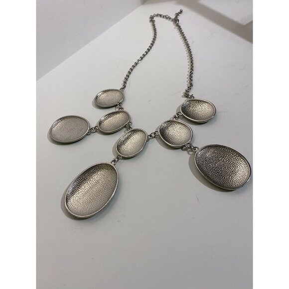 Green Oval Statement Necklace With Silvertone Chain Novelty 24" - Picture 3 of 4